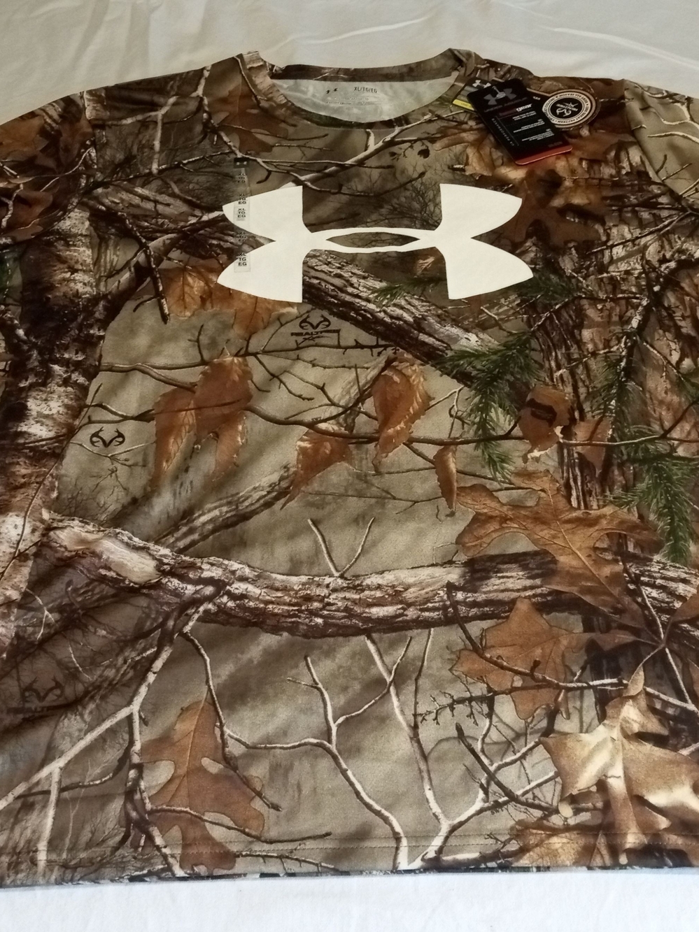Under Armour Men’s Realtree Camo Short Sleeve Tee with White Logo